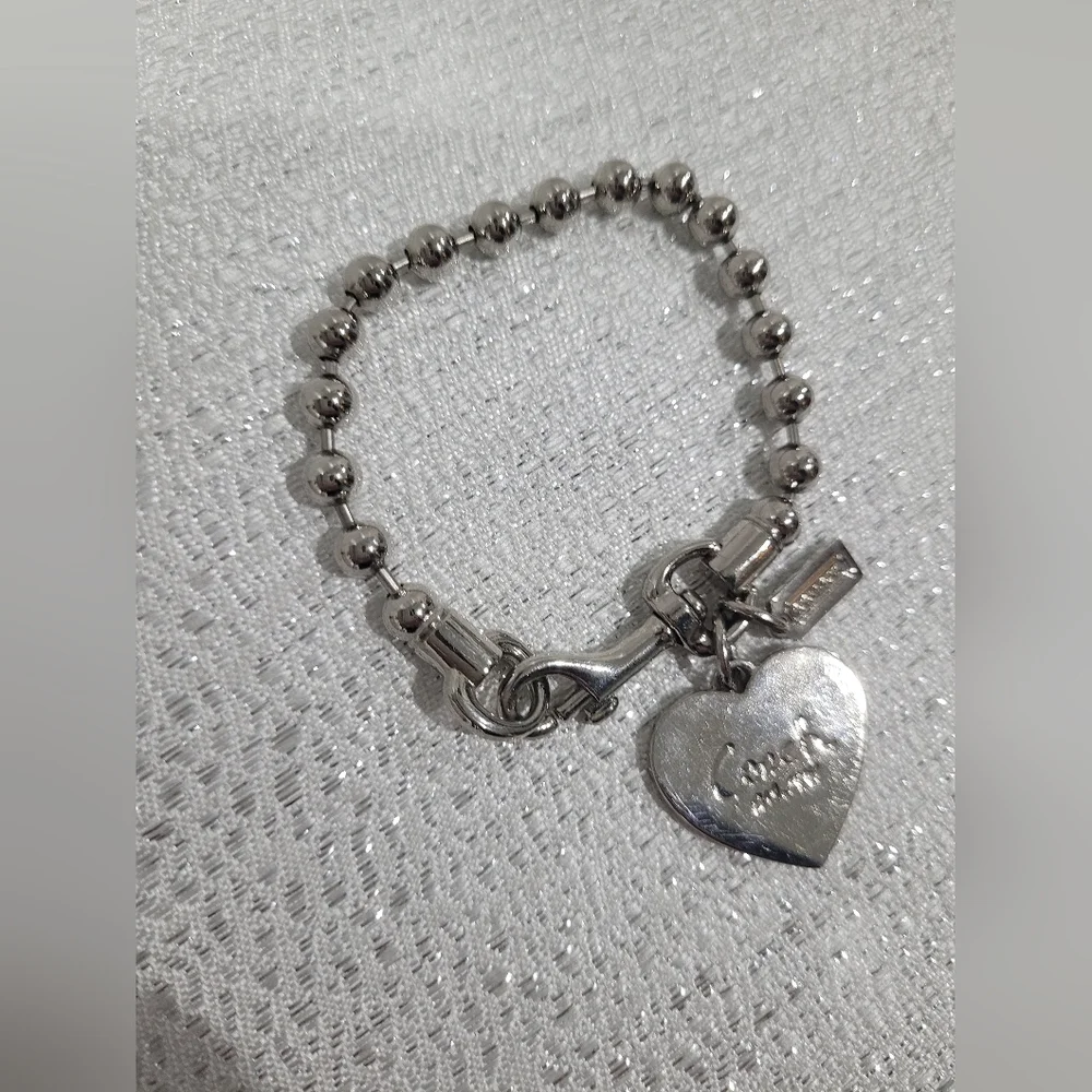 COACH BALL CHAIN HEART CHARM BRACELET. - Picture 4 of 8